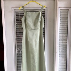 Light olive formal dress, with detachable train